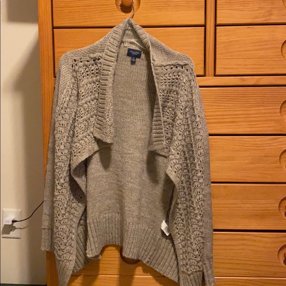 American Eagle sweater cardigan